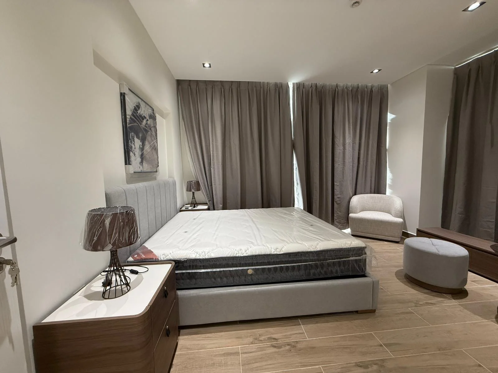 BRAND NEW 1BEDROOM BRAND NEW FURNITURE BALCONY