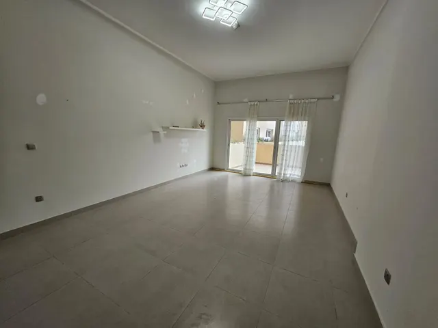 CLASSIC 1BEDROOM SEMI FURNISHED WITH BIG TERRACE