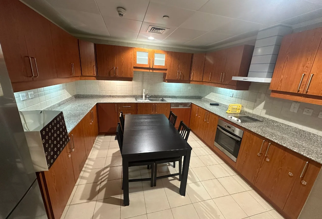 Spacious Fully Furnished 1BHK | MARINA VIEW