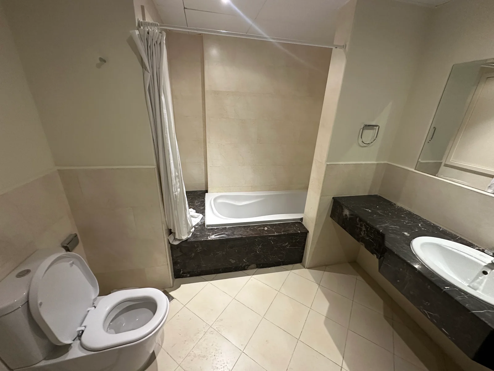 Panoramic Sea View Semi Furnished 2 Bedroom