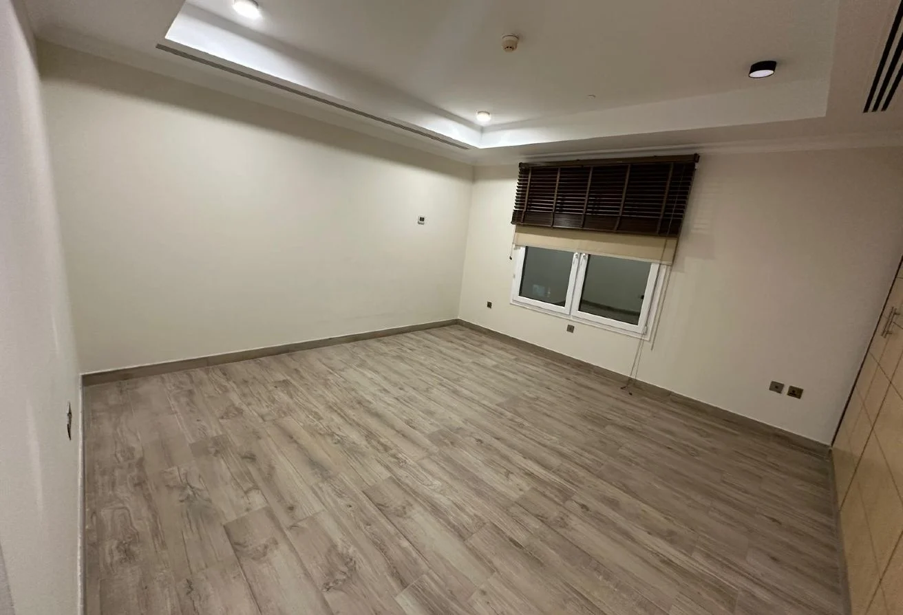 LUXURIOUS TWO-BEDROOM | BALCONY | MARINA VIEW