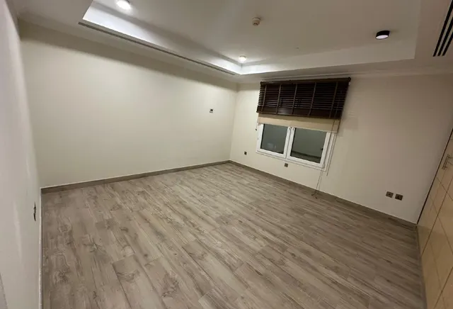 LUXURIOUS TWO-BEDROOM | BALCONY | MARINA VIEW