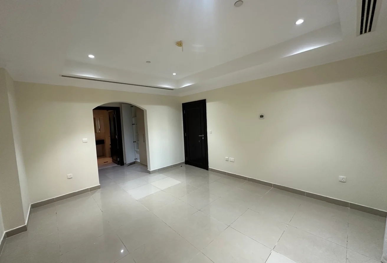 1 Bedroom Semi Furnished Panoramic Sky View