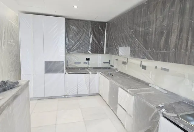 SEA VIEW STDUIO LEASE TO OWN 12000 MONTHLY