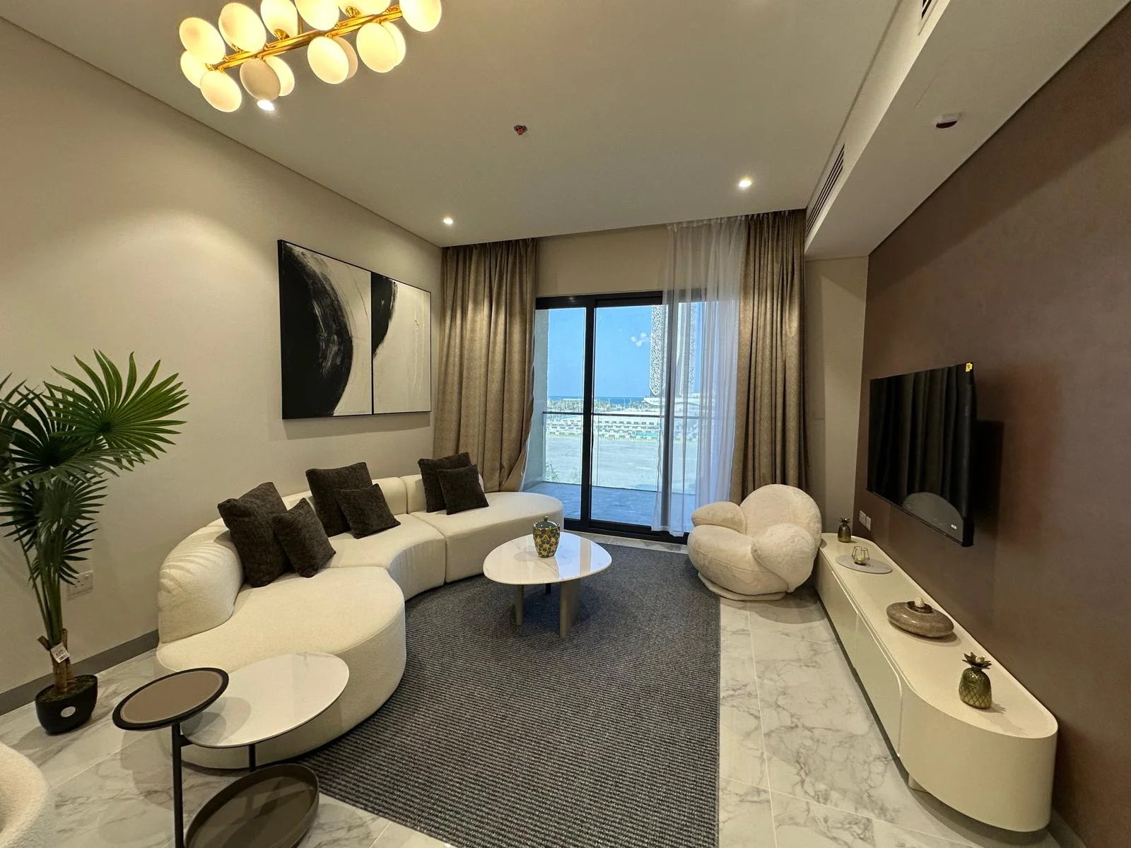 2BHK FF PAY NOW 7% GET HANDOVER IN FEW MONTHS