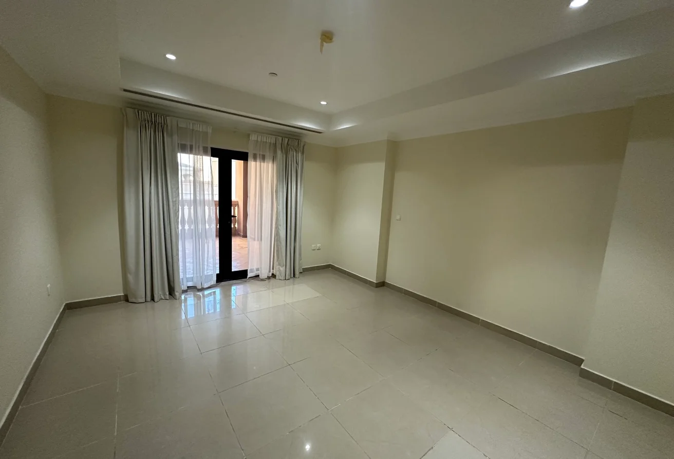 1 Bedroom Semi Furnished Panoramic Sky View