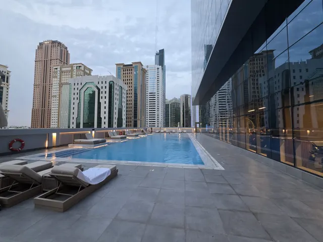 LUXURY 1BEDROOM FULLY FURNISHED BRAND NEW HIGH END