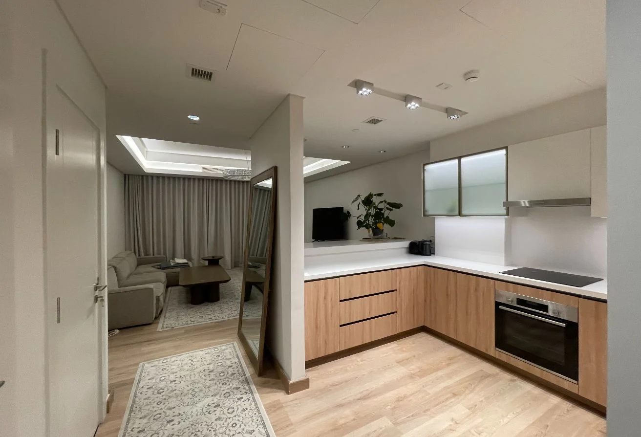 LUXURIOUS 1BED APARTMENT WITH BIG SEA VIEW BALCONY