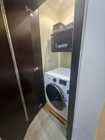 LUXURY BIG LAYOUT 1BEDROOM FULLY FURNISHED BALCONY