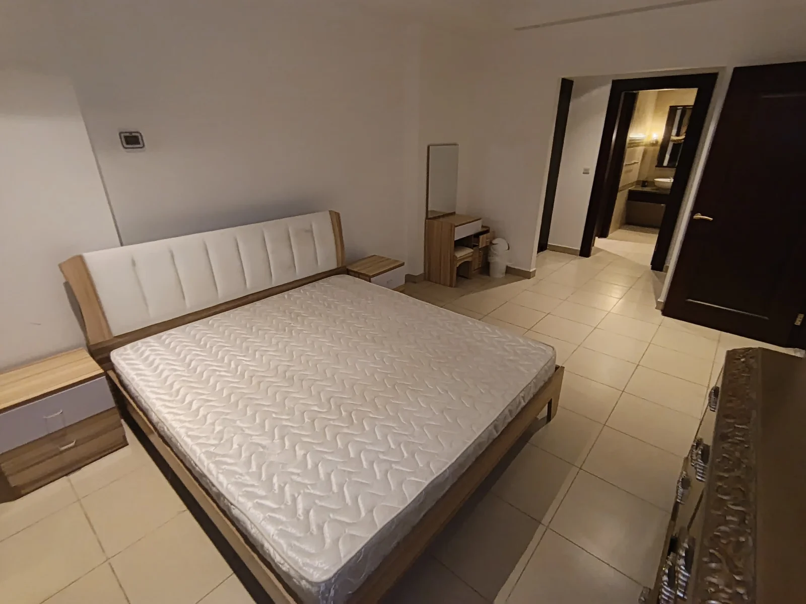 COZY ONE BEDROOM FULLY FURNISHED WITH BALCONY
