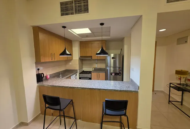 COZY 1 BHK FULLY FURNISHED CLOSE TO TRAMSTATION