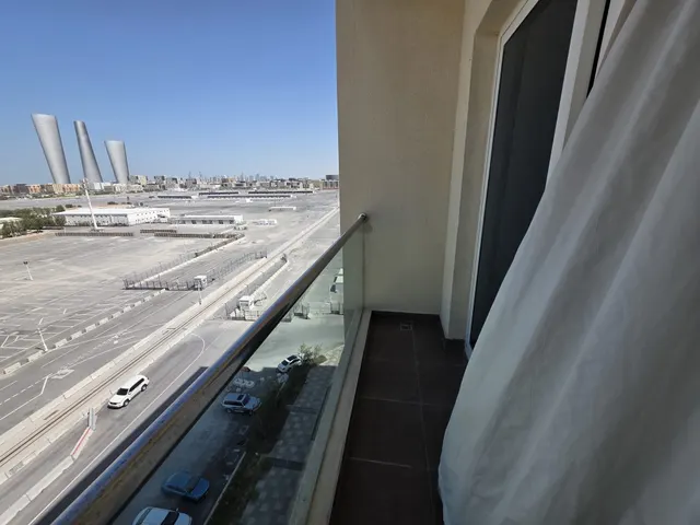 TITLE DEED 2BEDROOM FOR INVESTMENT NEAR STADIUM