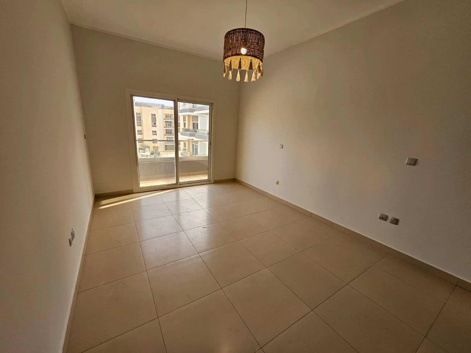 CLASSIC 1BEDROOM SEMI FURNISHED WITH BALCONY