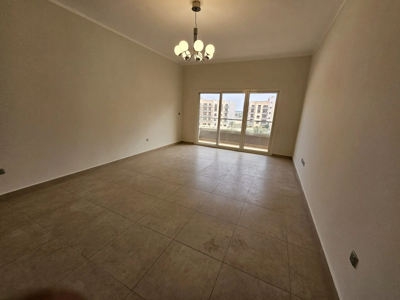 CLASSIC 1BEDROOM SEMI FURNISHED WITH BALCONY - view 3