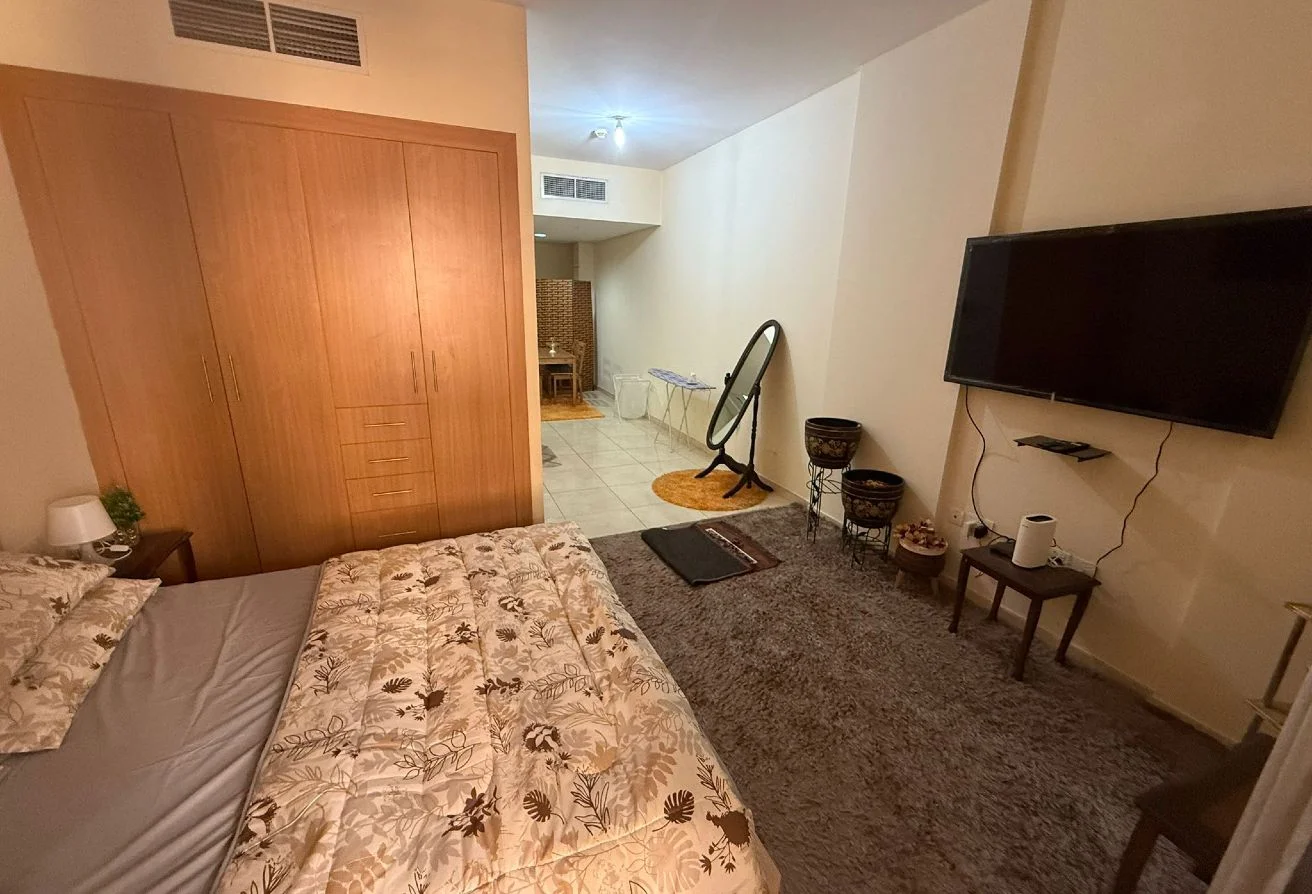 AMAZING STUDIO FF INCLUDING BILLS NEAR TO TRAM