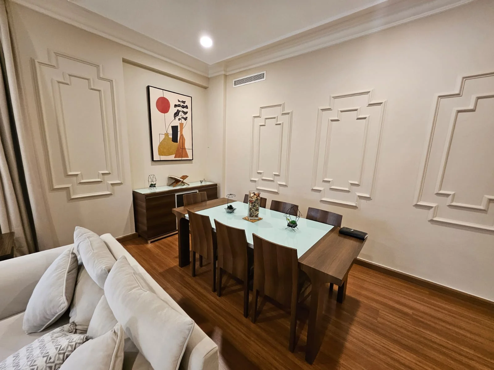 ELEGANT 2BEDROOM BRAND NEW FULLY FURNISHED BALCONY