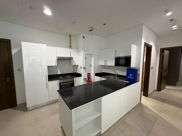 LUXURY 1BHK FF SEE VIEW MARINA WITH BALCONY 