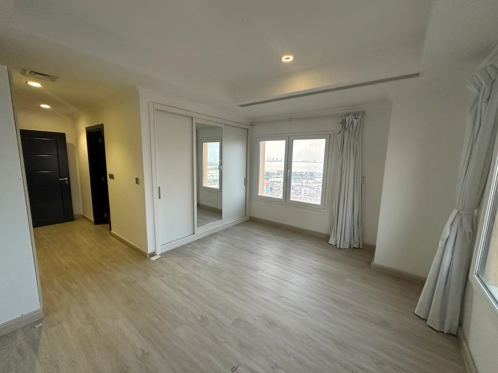 2 Bedroom Semi Furnished City View - view 3