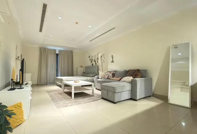 LUXURIOUS STUDIO APARTMENT IN PEARL
