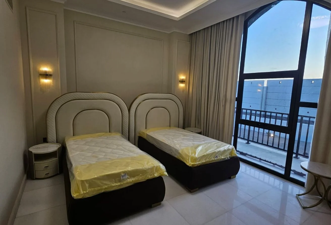 AMAZING 3 BHK+MAID SEA VIEW MONTHLY 20K IN PEARL