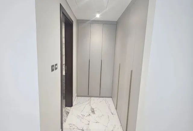 AMAZING 2 BHK FF 4 YRS PLAN MARINA VIEW BEST PRICE