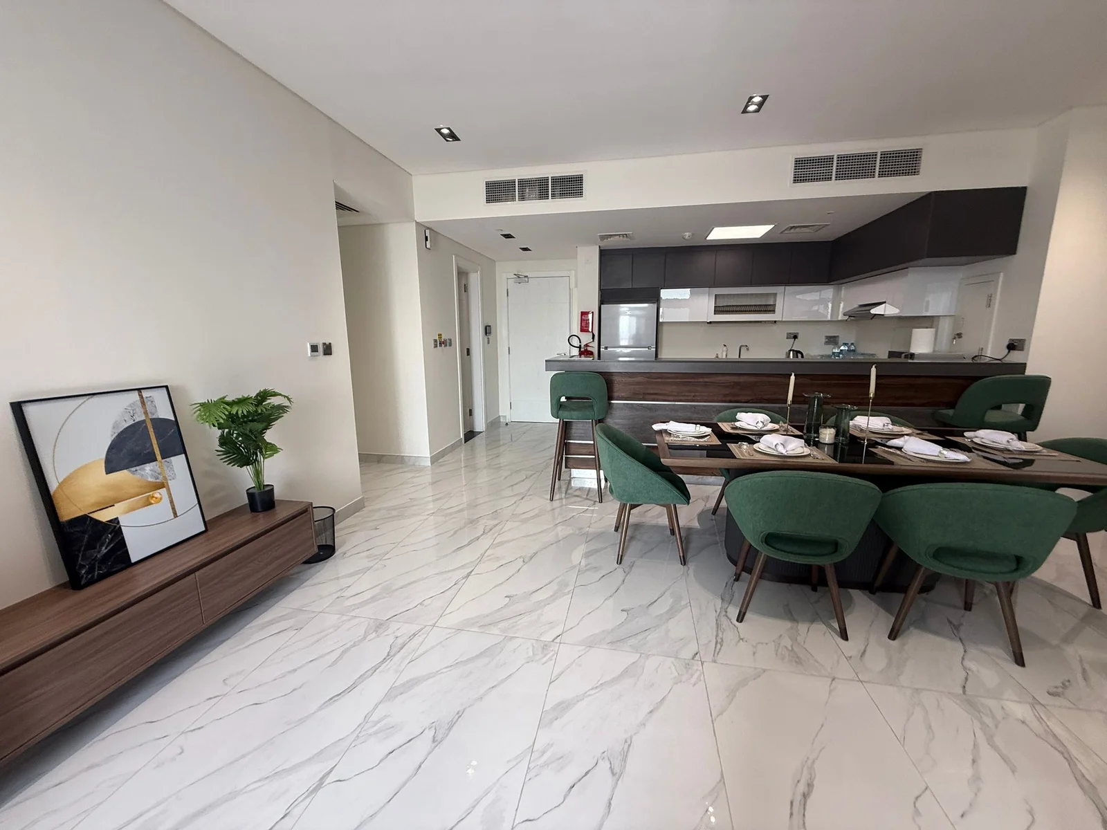 BRAND NEW 2BEDROOM BIG SIZE APARTMENT WITH BALCONY