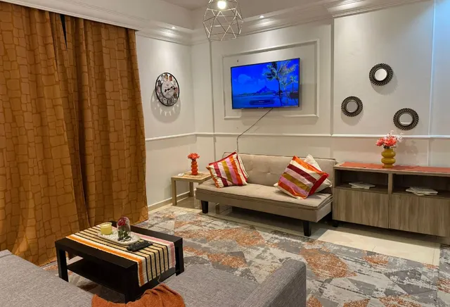 AMAZING 1 BHK FF INCLUDING BILLS NEXT TO TRAM