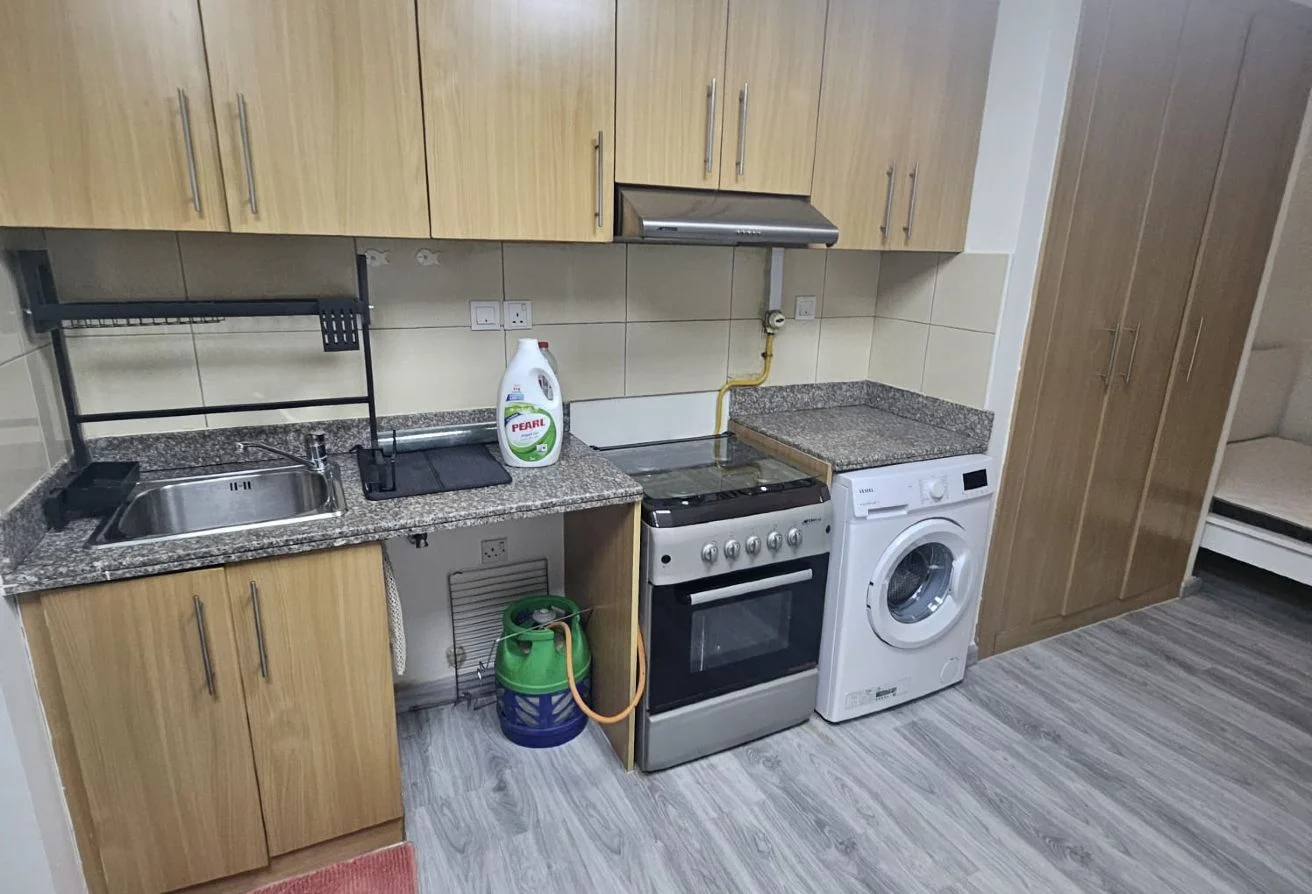 ELEGANT STUDIO FF INCLUDING BILLS NEAR TO TRAM