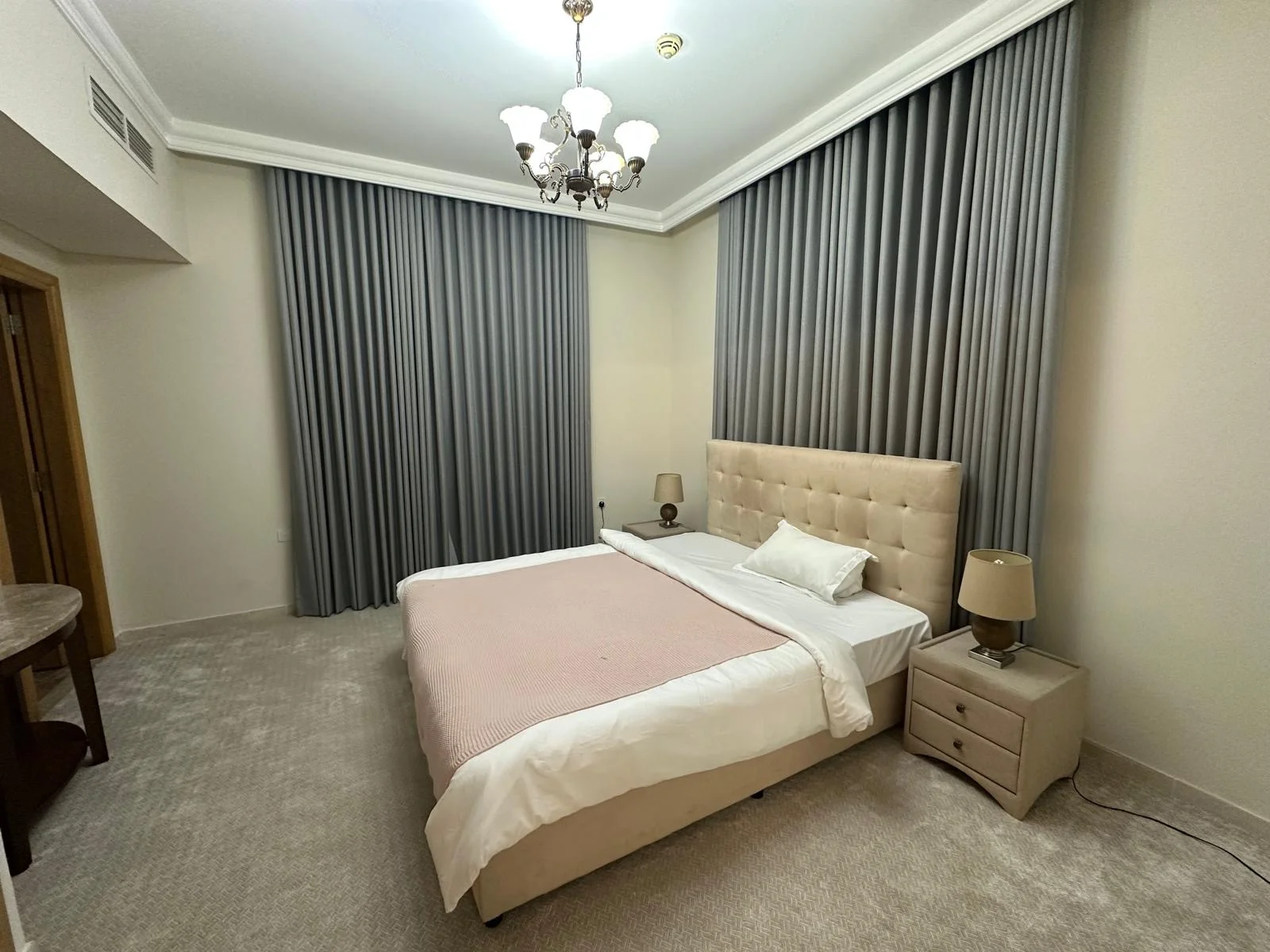 LUXURY 1BEDROOM FULLY FURNISHED APARTMENT