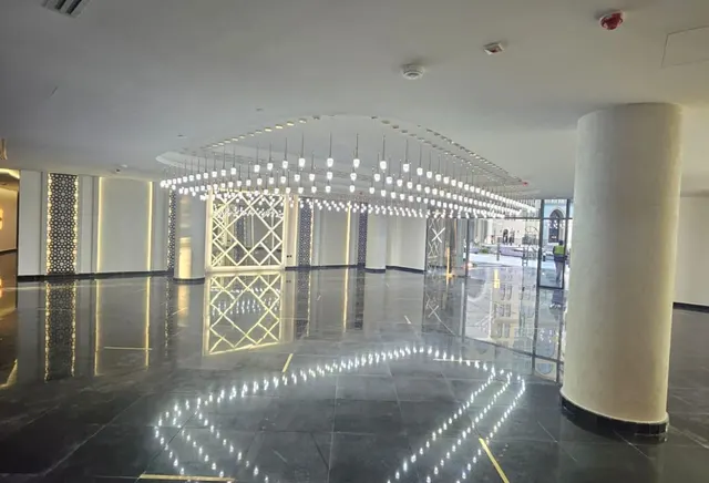 AMAZING 3 BHK+MAID SEA VIEW MONTHLY 20K IN PEARL