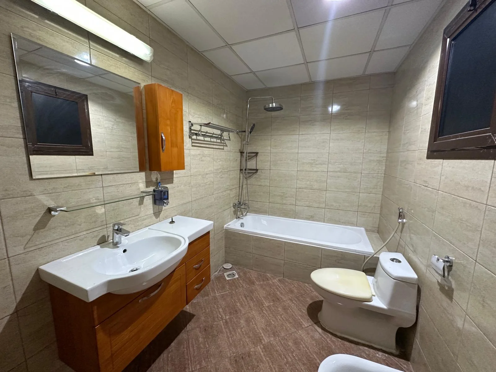 LUXURY 1BEDROOM FULLY FURNISHED APARTMENT