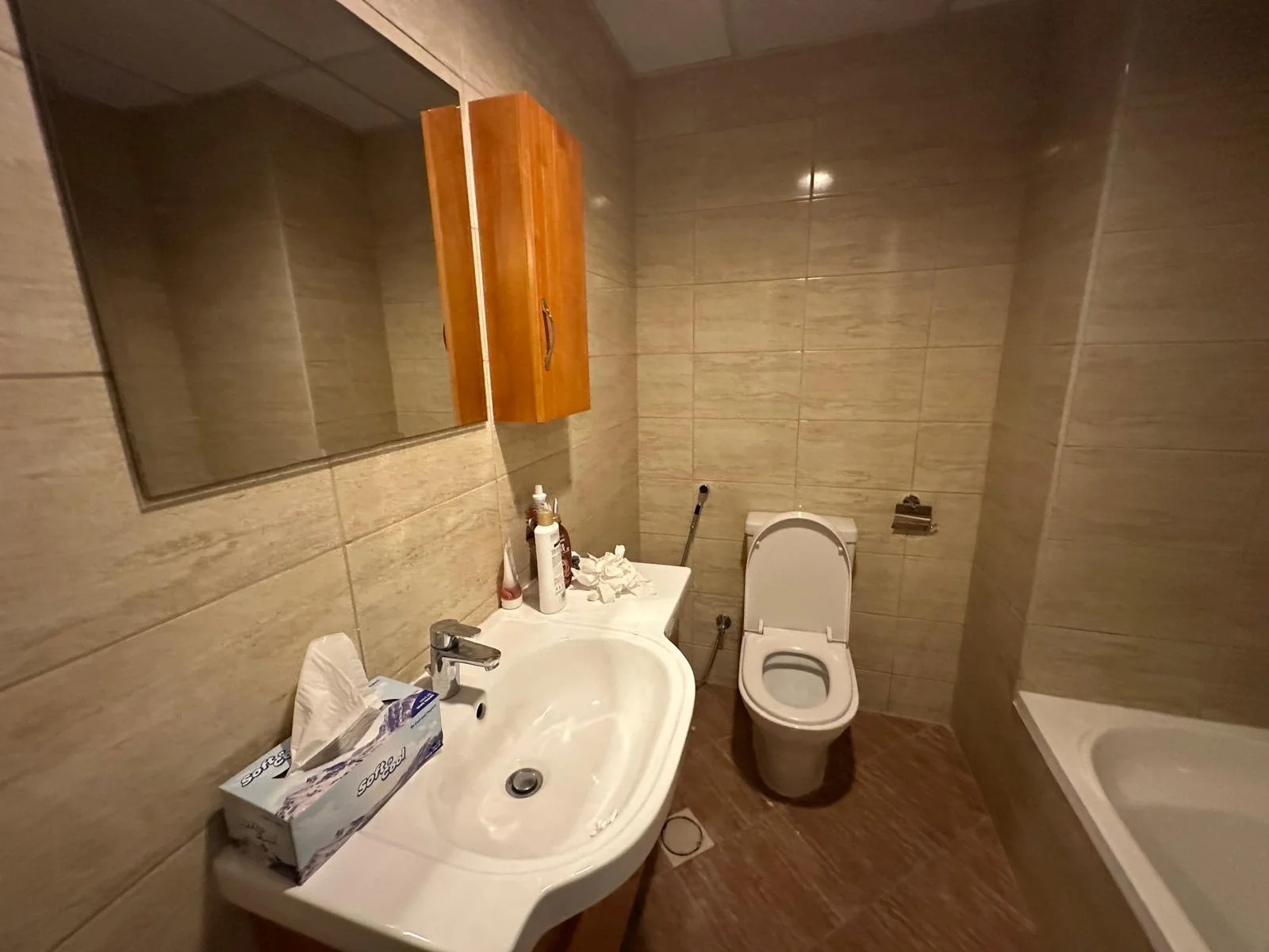 LUXURY 1BEDROOM FULLY FURNISHED APARTMENT