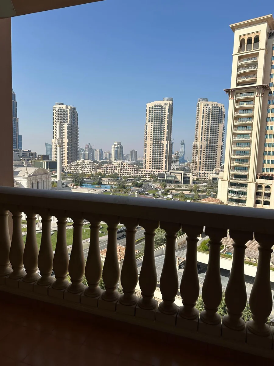 LUXURY 1BEDROOM FULLY FURNISHED WITH BALCONY
