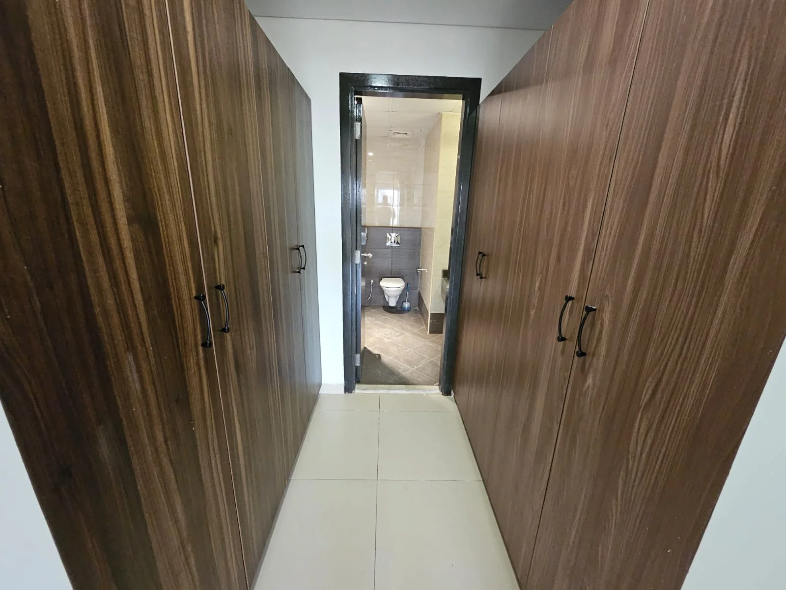 CLASSIC 1BEDROOM SEMI FURNISHED WITH BALCONY