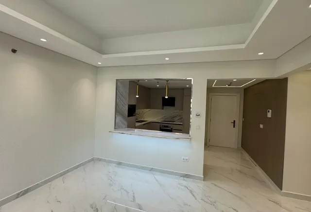 Fully Renovated 2BHK | Porto Arabia | For Sale