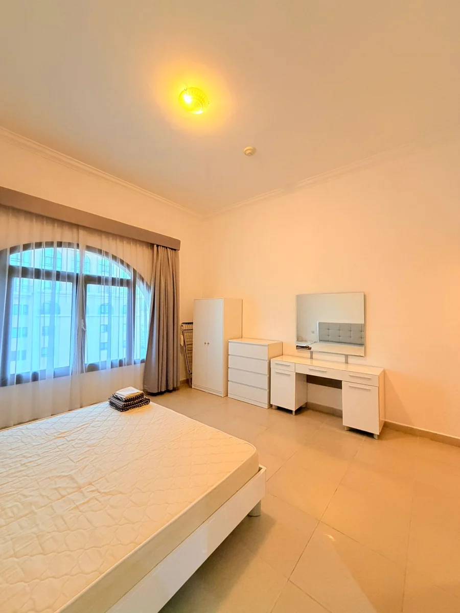 ELEGANT 1 BEDROOM FULLY FURNISHED WITH BALCONY