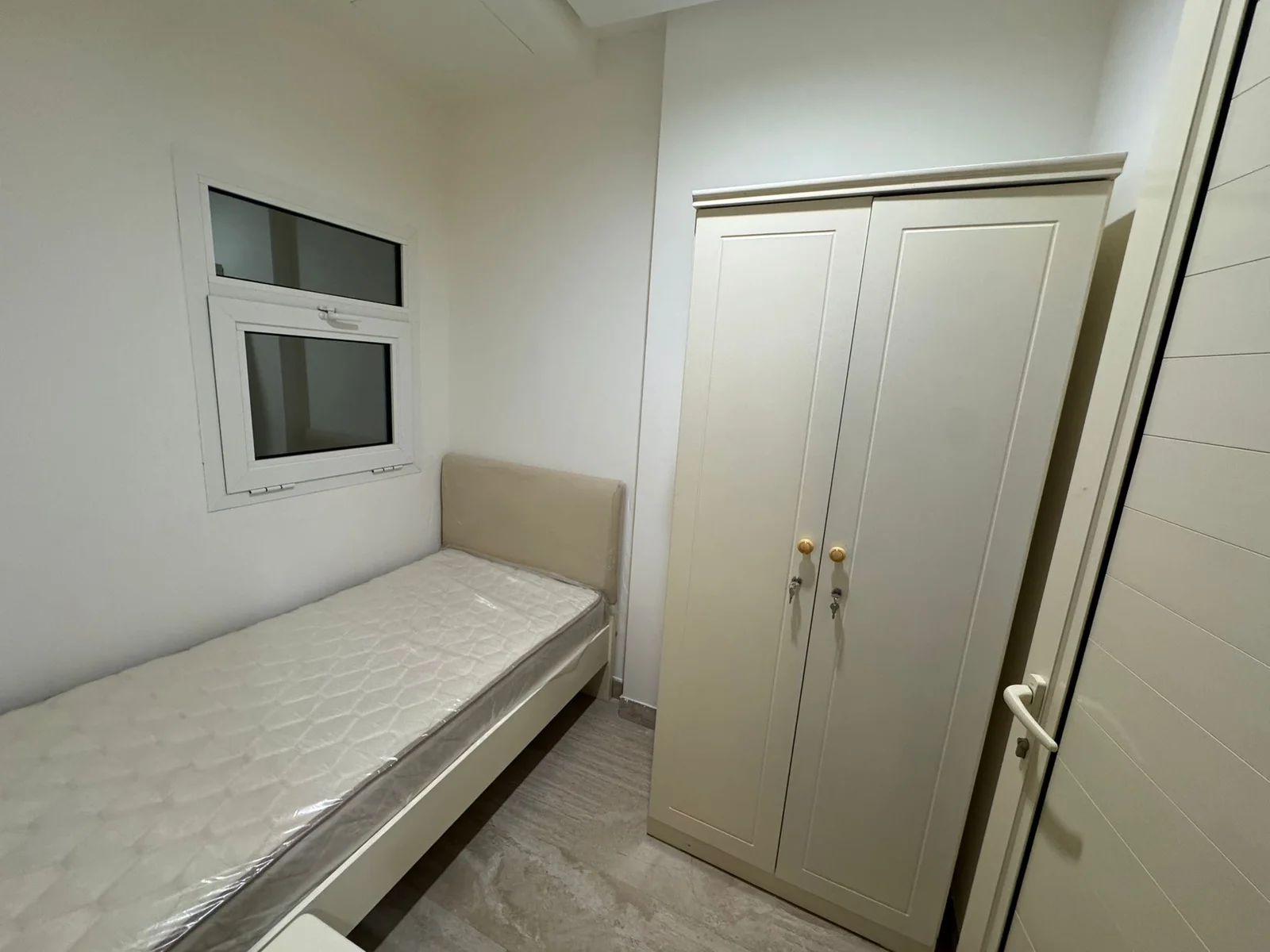 BRAND NEW 2+MAIDROOM WITH BILLS FULLY FURNISHED