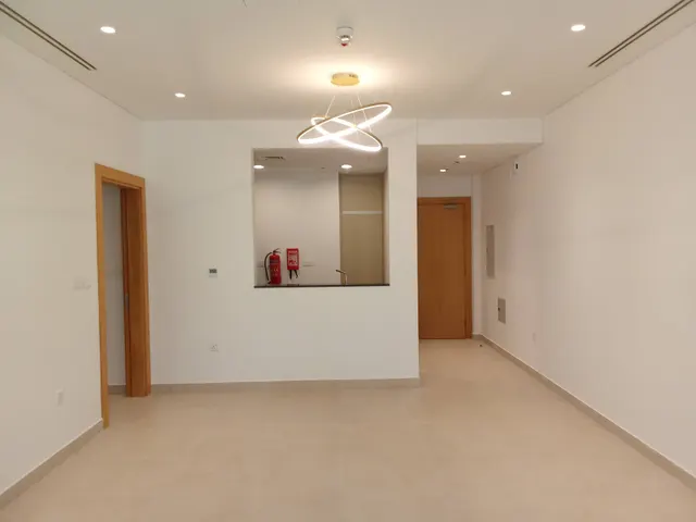 Spacious 2BHK + Maid Apt (Prorated 14 m + Bills)