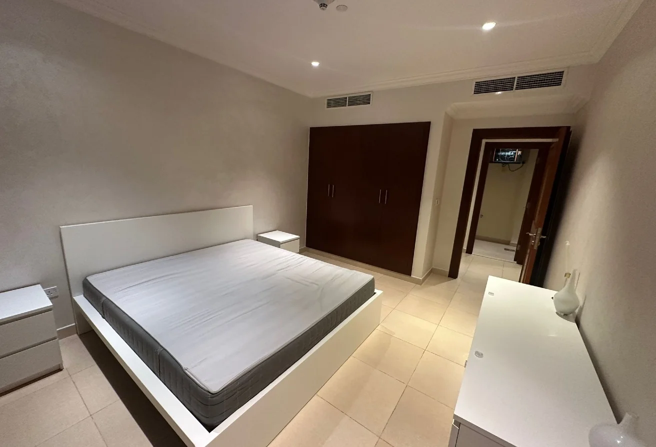Spacious Fully Furnished 1BHK | MARINA VIEW