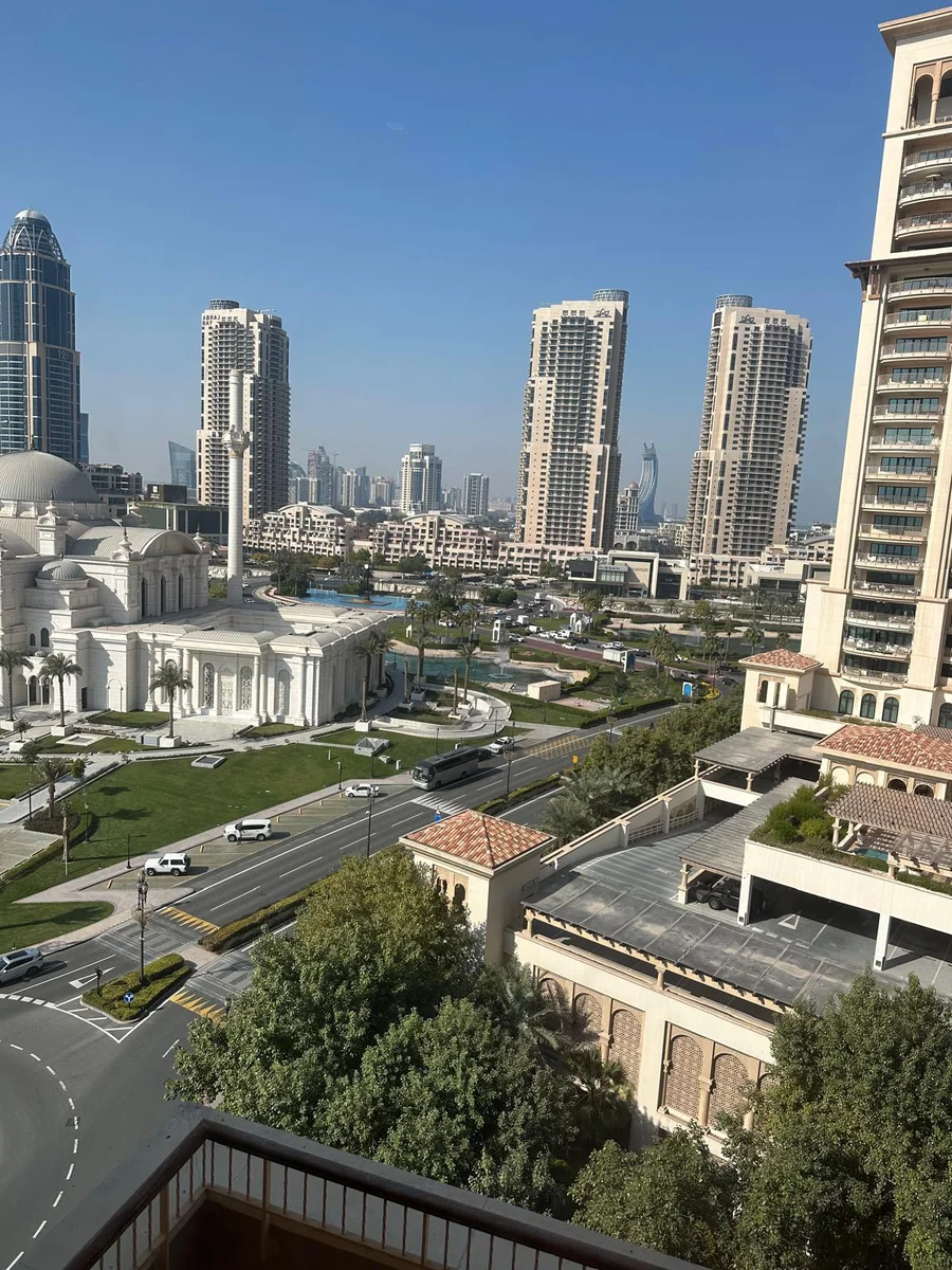 LUXURY 1BEDROOM FULLY FURNISHED WITH BALCONY