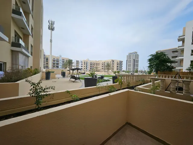 CLASSIC 1BEDROOM SEMI FURNISHED WITH BIG TERRACE
