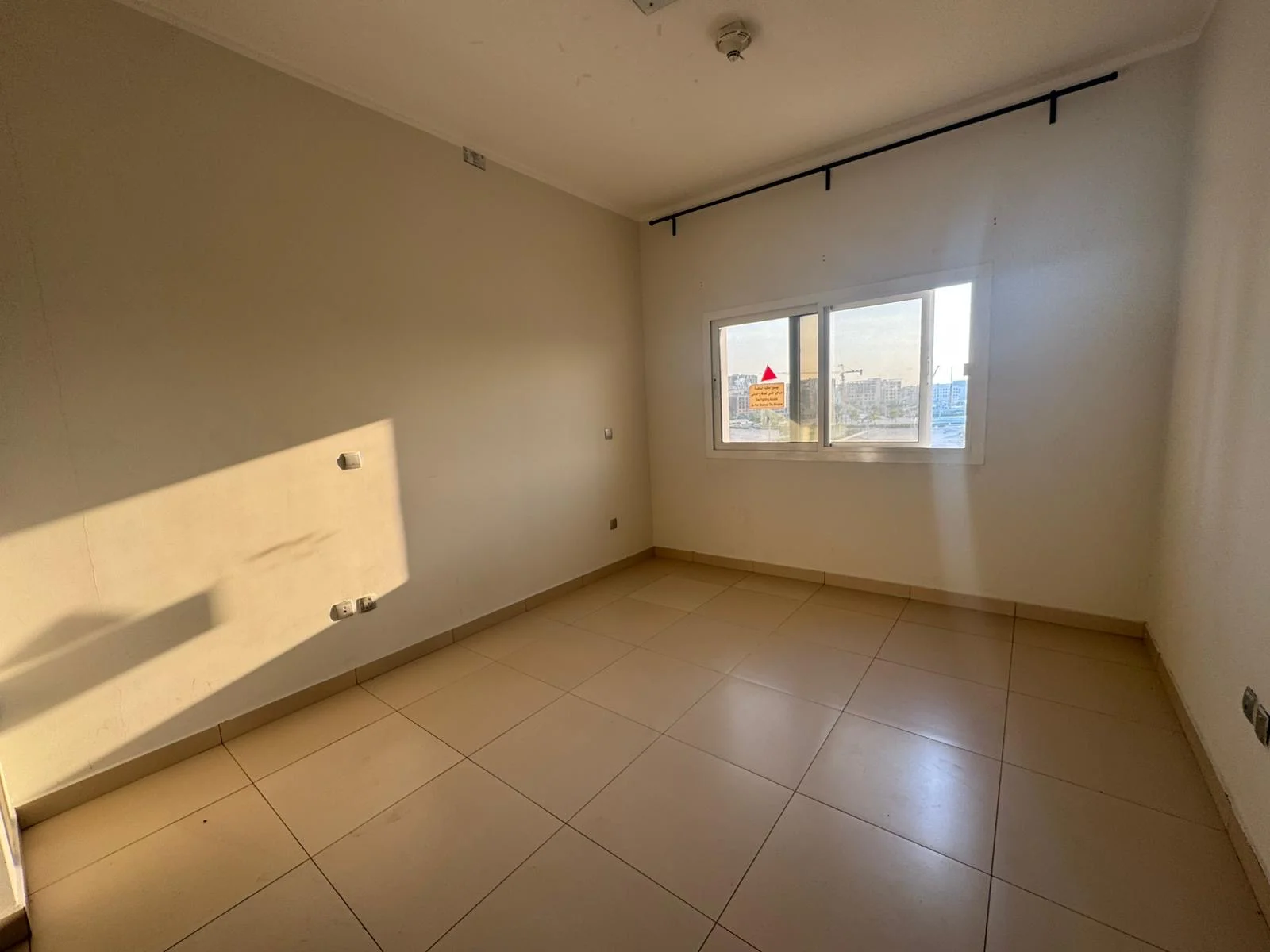 ELEGANT 1BHK SEMI FURNISHED WITH BALCONY APARTMENT