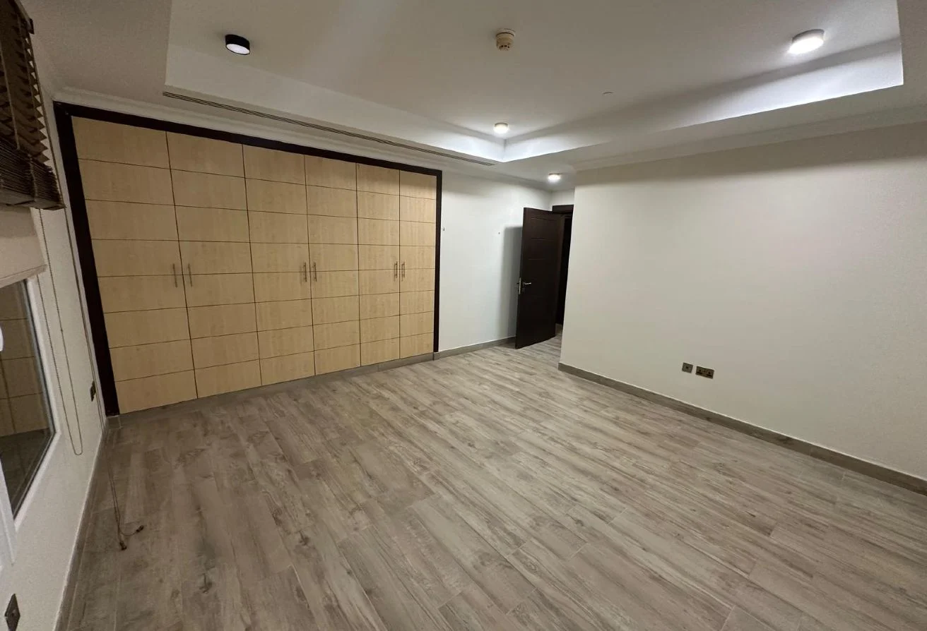 LUXURIOUS TWO-BEDROOM | BALCONY | MARINA VIEW - view 3