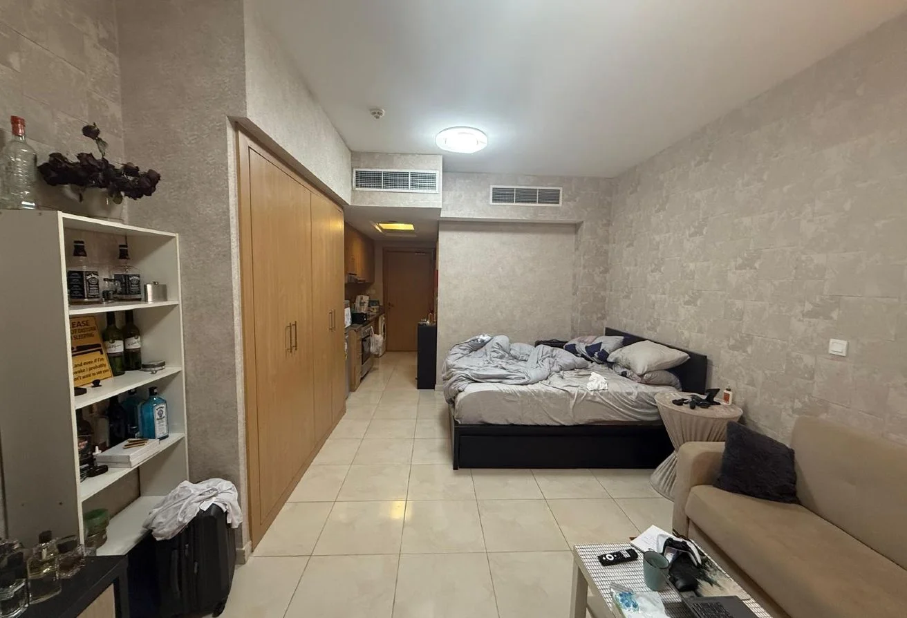 COZY STUDIO TITLE DEED GOOD FOR RP RENTED BALCONY
