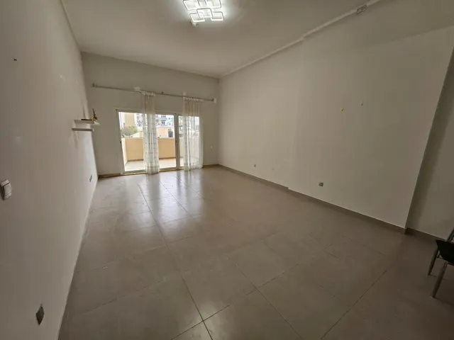CLASSIC 1BEDROOM SEMI FURNISHED WITH BIG TERRACE