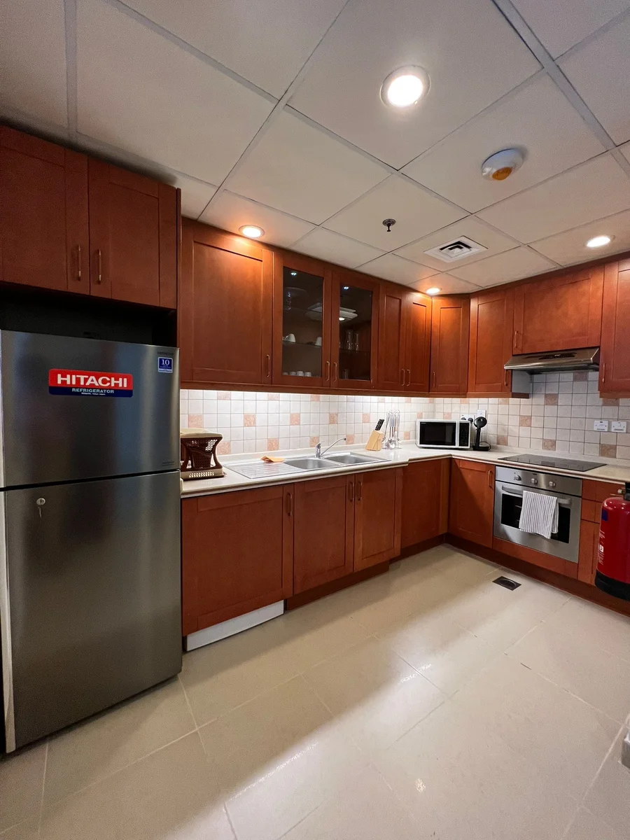 ELEGANT 1 BEDROOM FULLY FURNISHED WITH BALCONY