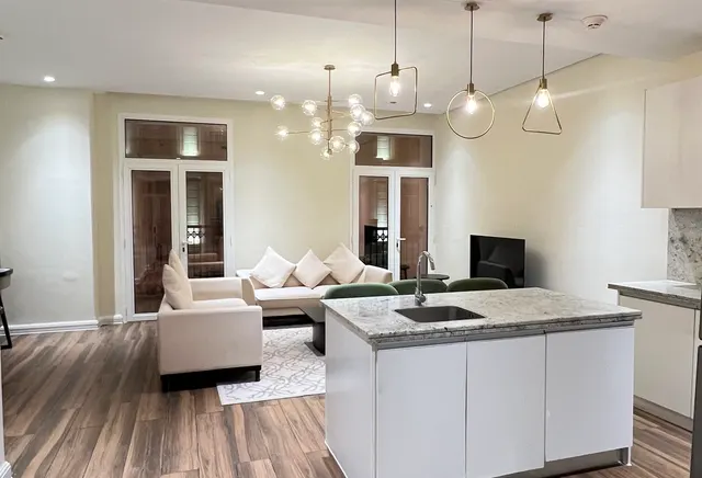 LUXURY 2BHK + MAID FULLY SEA VIEW INCLUDING ALL BI