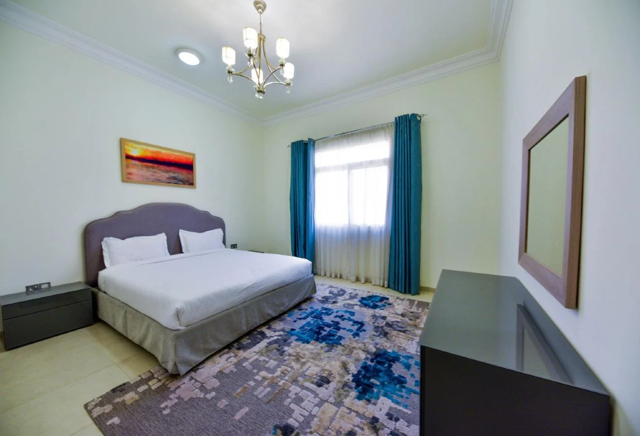 Furnished 2 BDR Apartment in Luxurious Compound