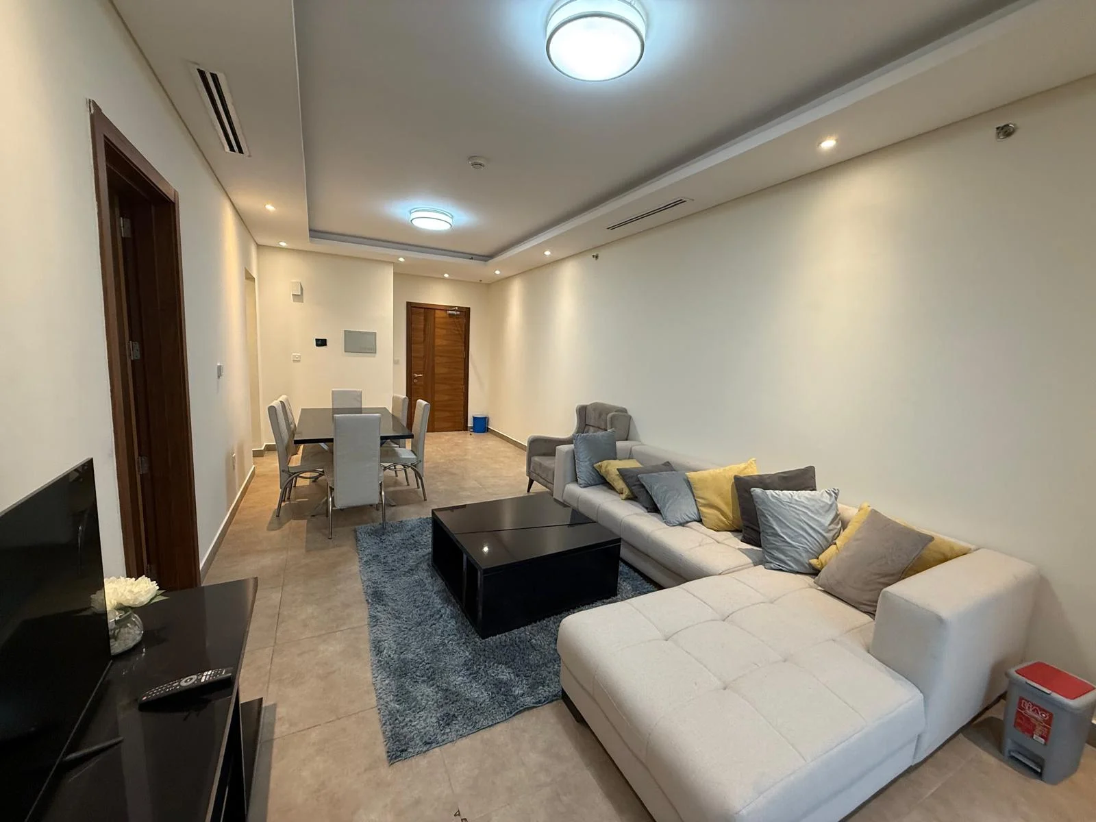 ELEGANT 1BEDROOM FULLY FURNISHED WITH BALCONY