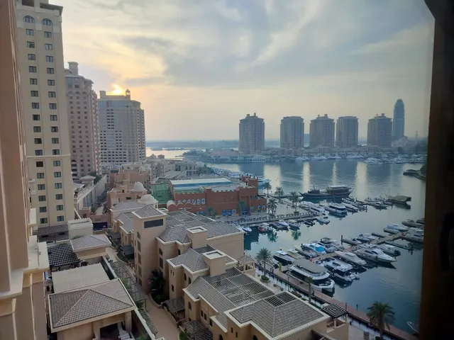 FREE ONE MONTH 1BEDROOM SEMI FURNISHED WITH MARINA